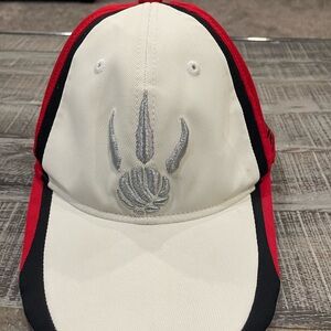 TORONTO RAPTORS Reebok White/Black and Red Cap with Silver Logo